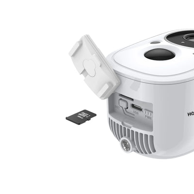 Detailansicht einer weißen Überwachungskamera mit Speicherkarte und Anschlussmöglichkeiten